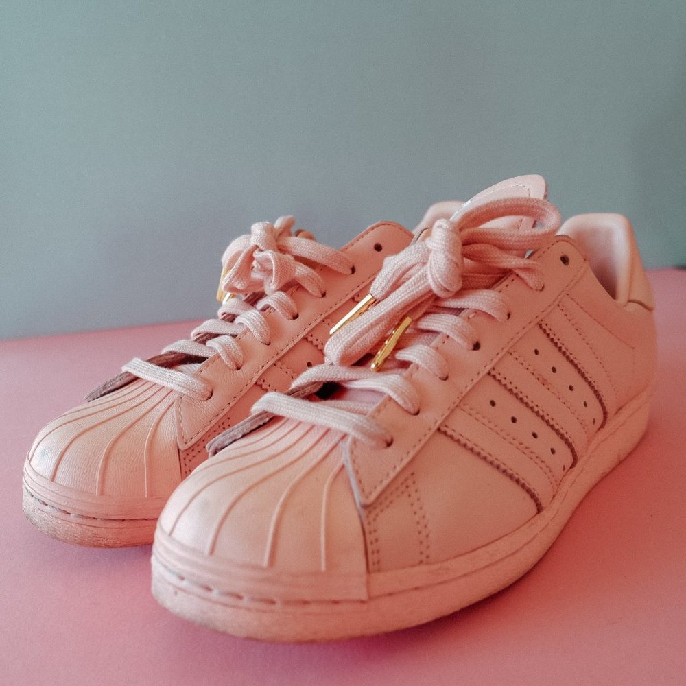 blush pink adidas superstar